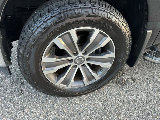 Used 2017 Nissan Titan SL image 39