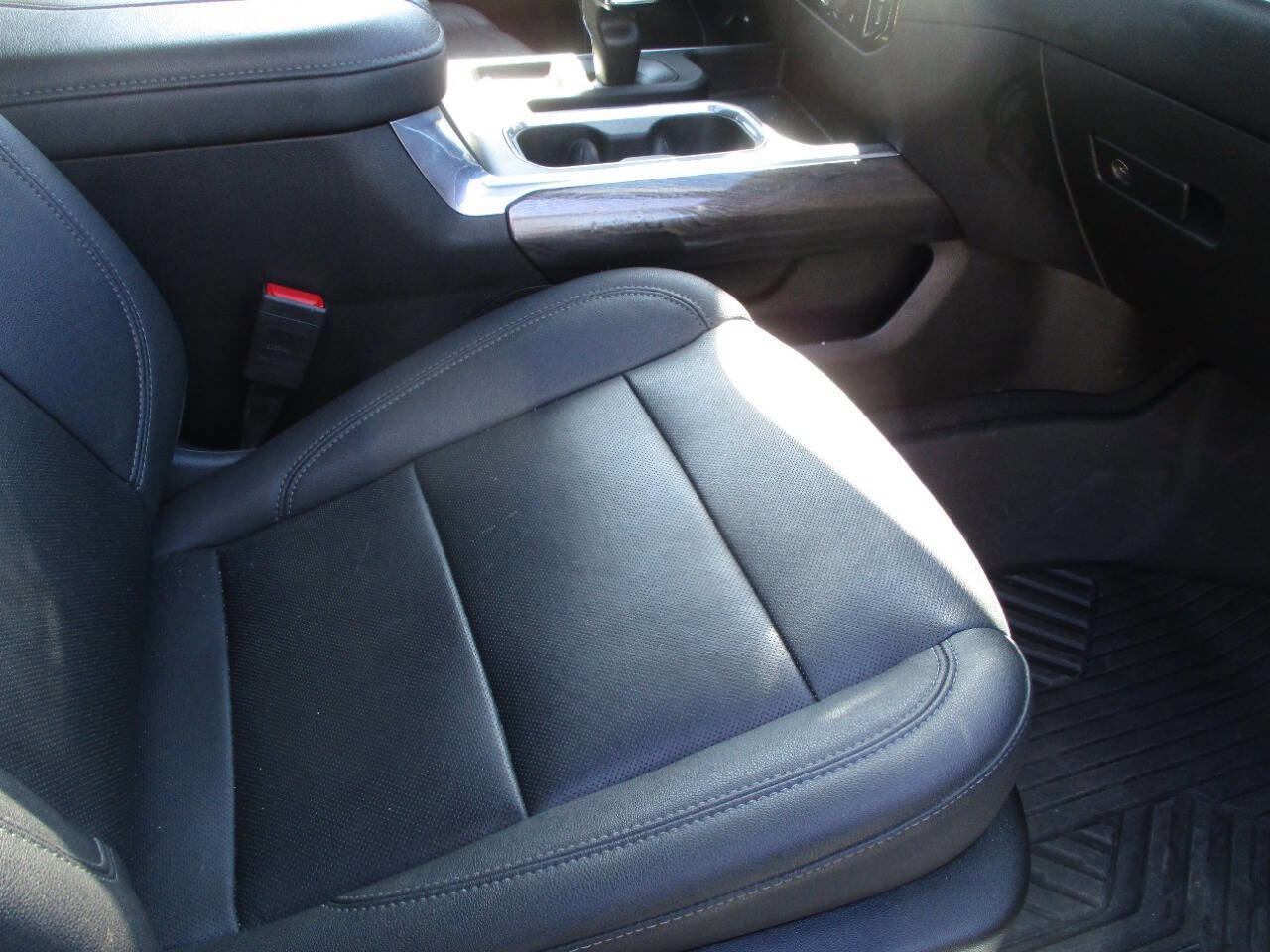 Used 2023 Chevrolet Silverado 1500 LTZ image 12