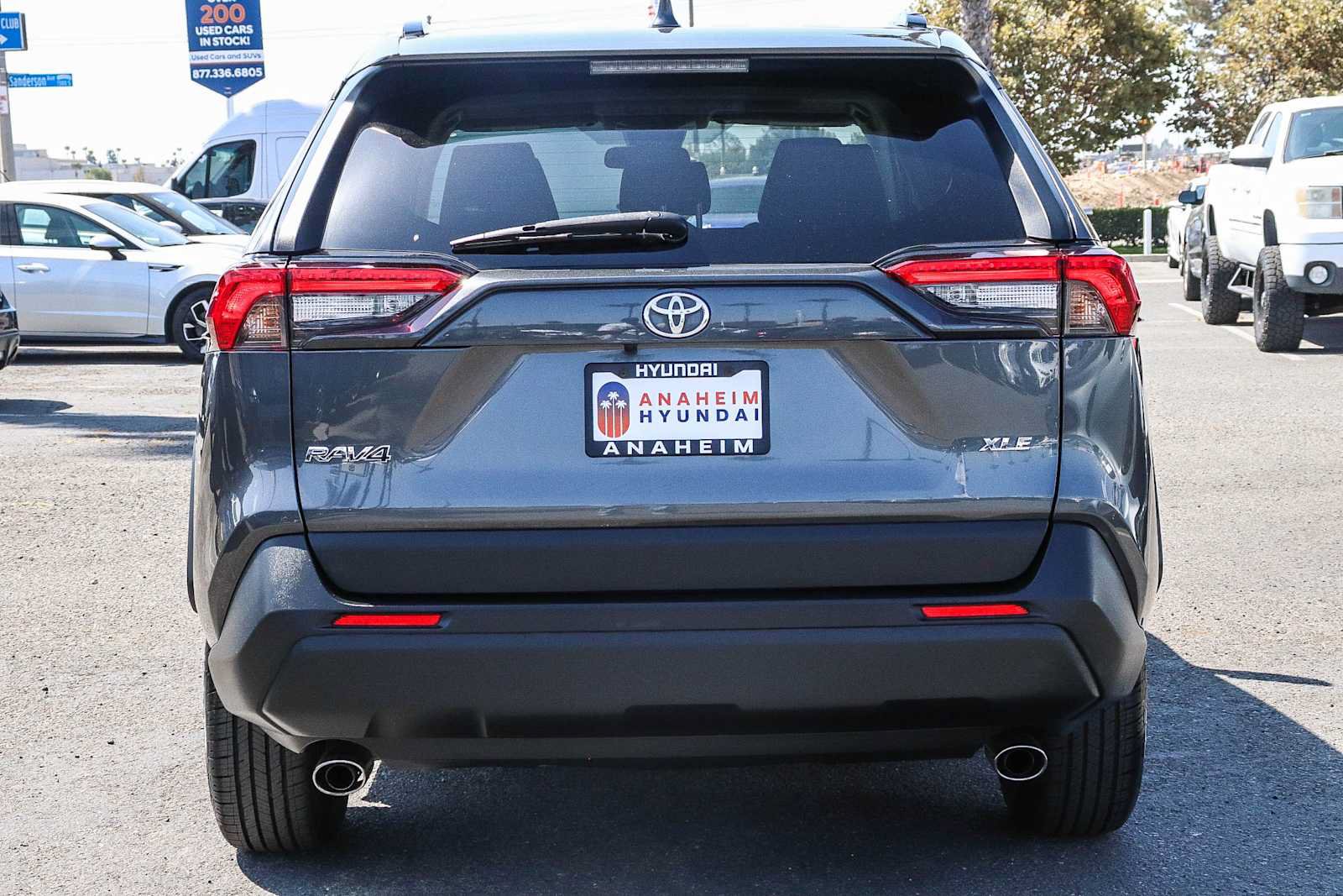 Used 2022 Toyota RAV4 XLE w/ Convenience Package FWD image 8