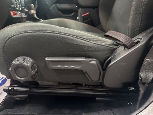 Used 2021 Jeep Wrangler Unlimited Rubicon image 27