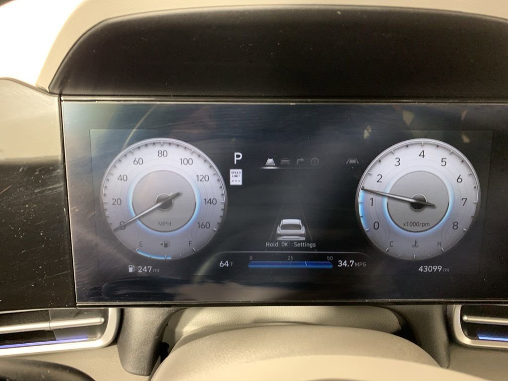 Used 2024 Hyundai Elantra SEL image 18