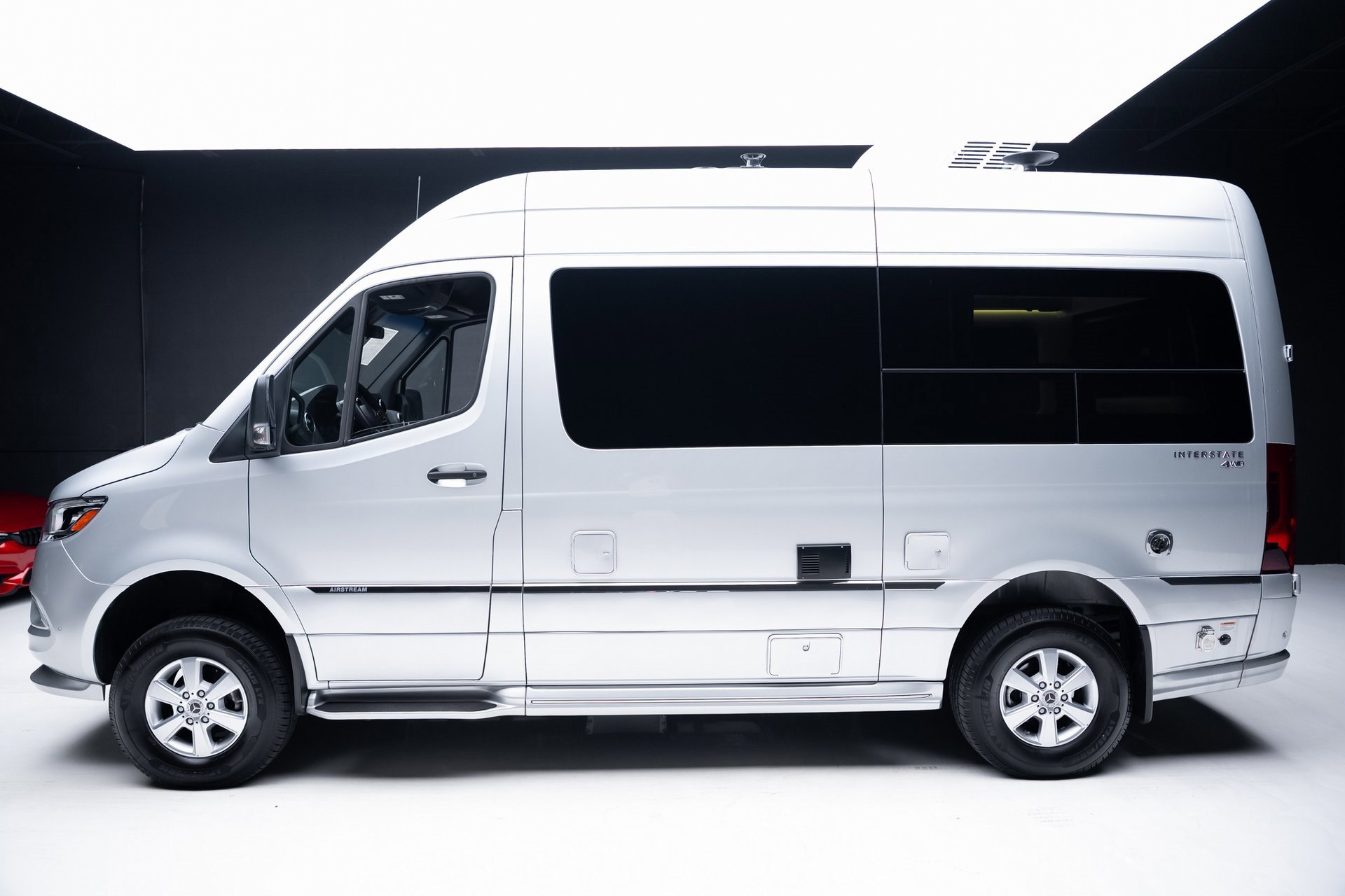 Used 2022 Mercedes-Benz Sprinter 144 Cargo image 17