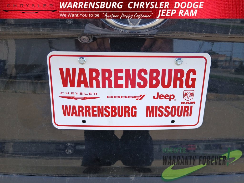 Used 2025 Toyota RAV4 XLE FWD image 33
