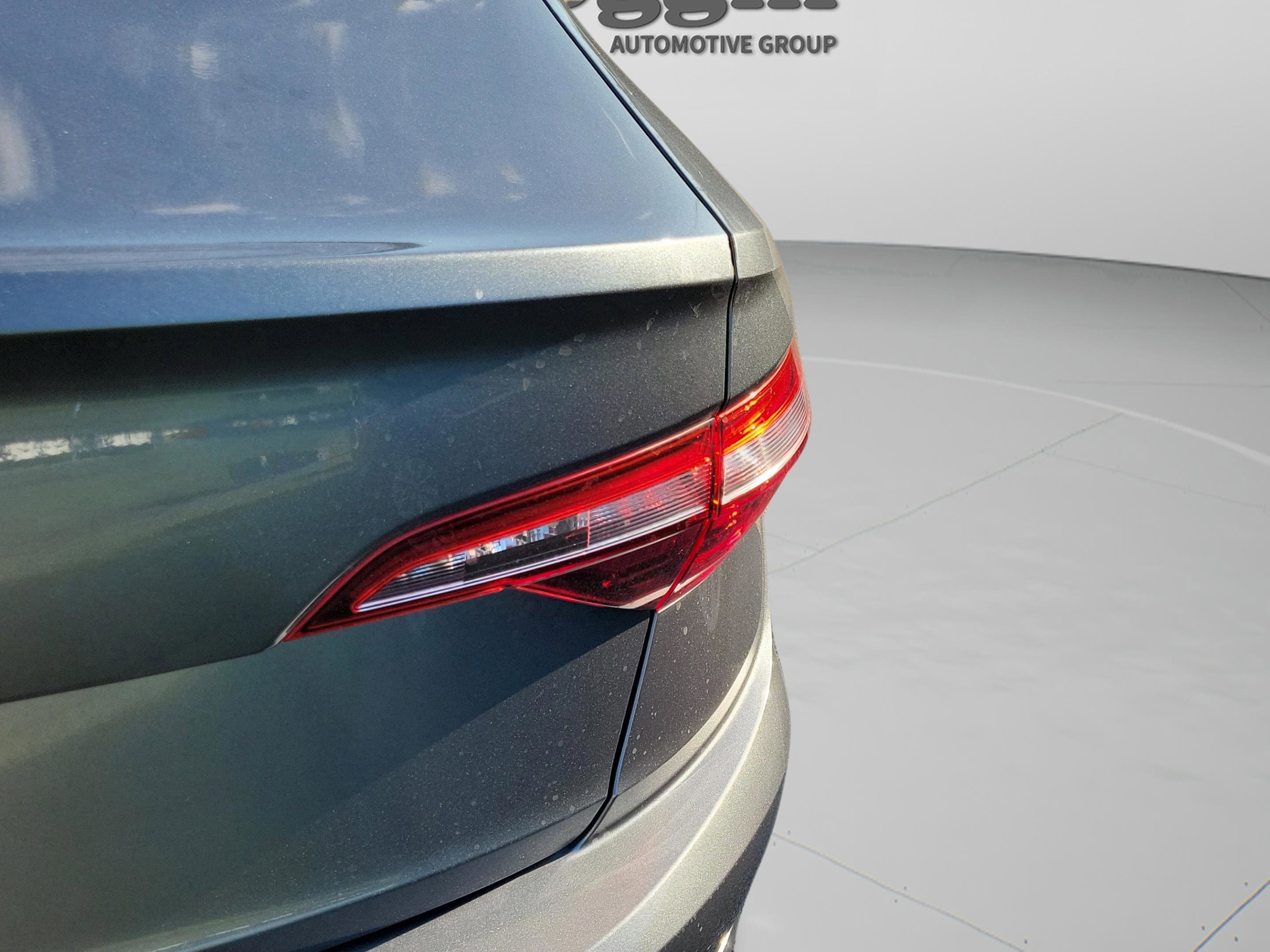 Used 2020 Volkswagen Jetta SE w/ SE Cold Weather Package FWD image 22