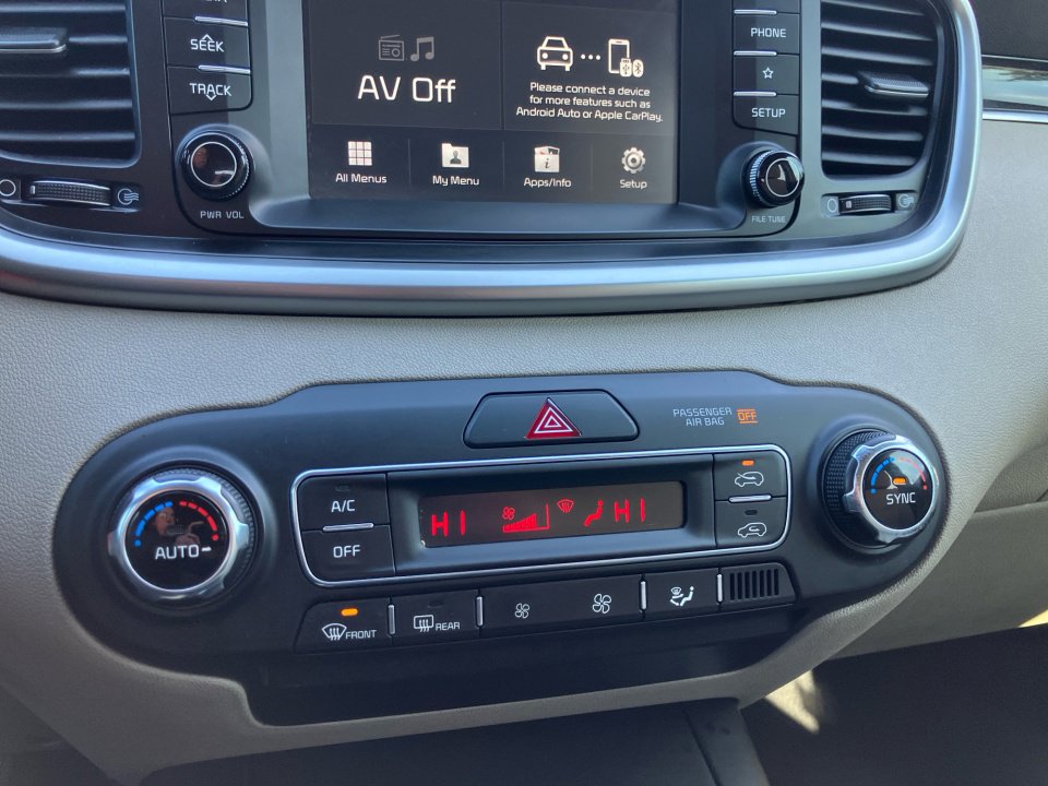 Used 2019 Kia Sorento FWD V6 image 22