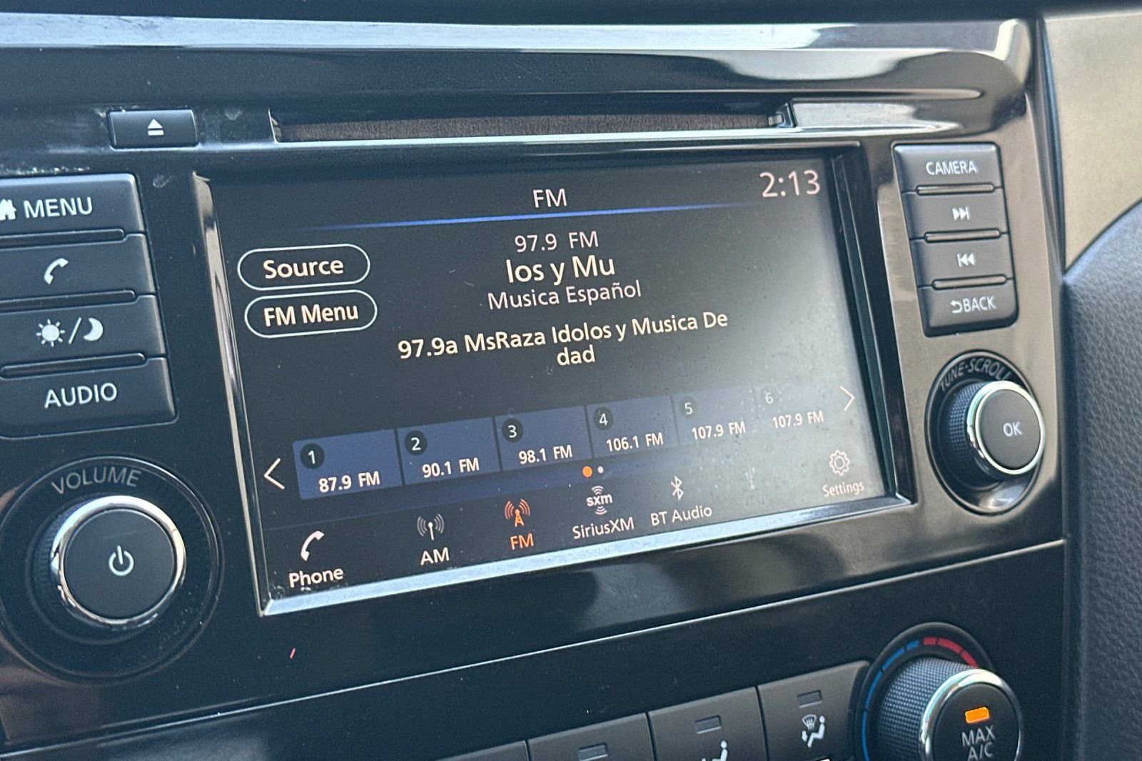 Used 2019 Nissan Rogue Sport S image 17