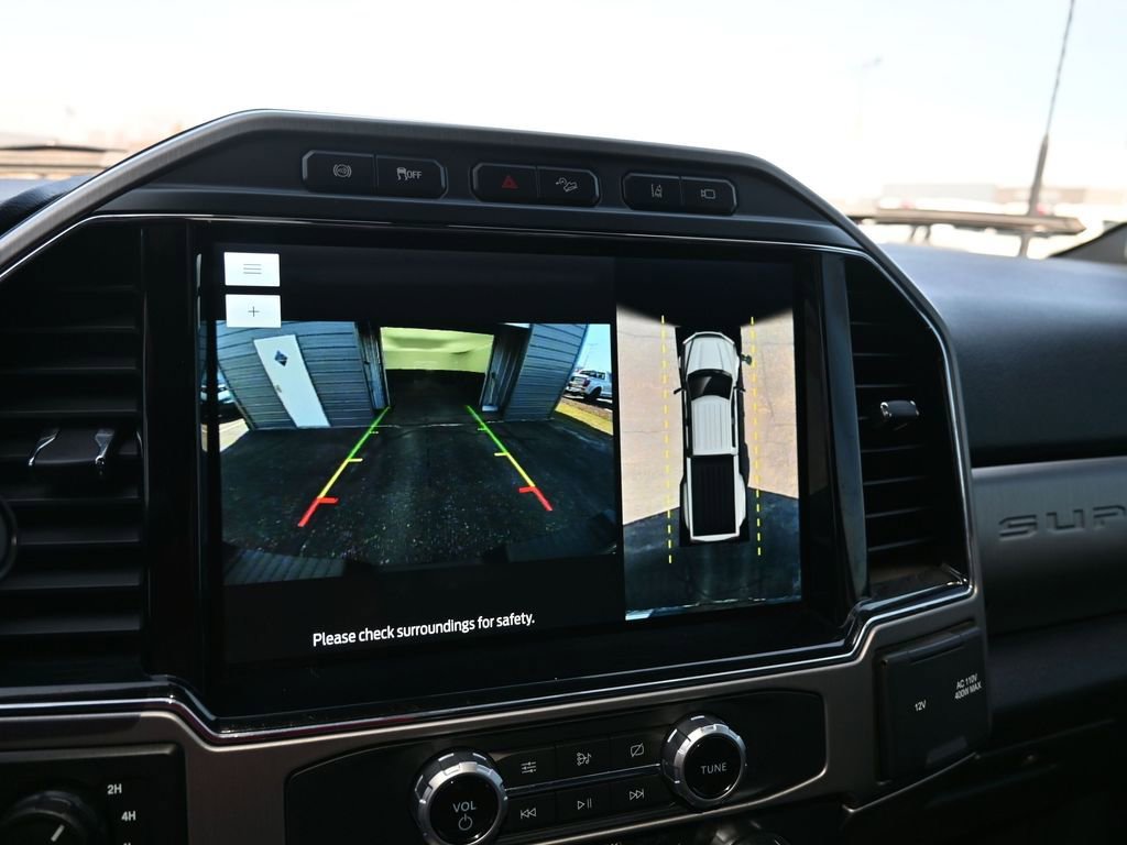 Used 2022 Ford F450 Platinum w/ FX4 Off-Road Package image 22