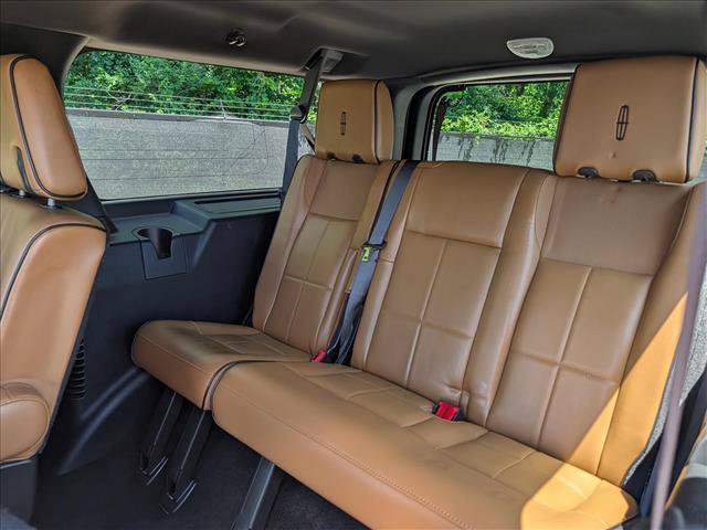 Used 2012 Lincoln Navigator L 4WD image 33