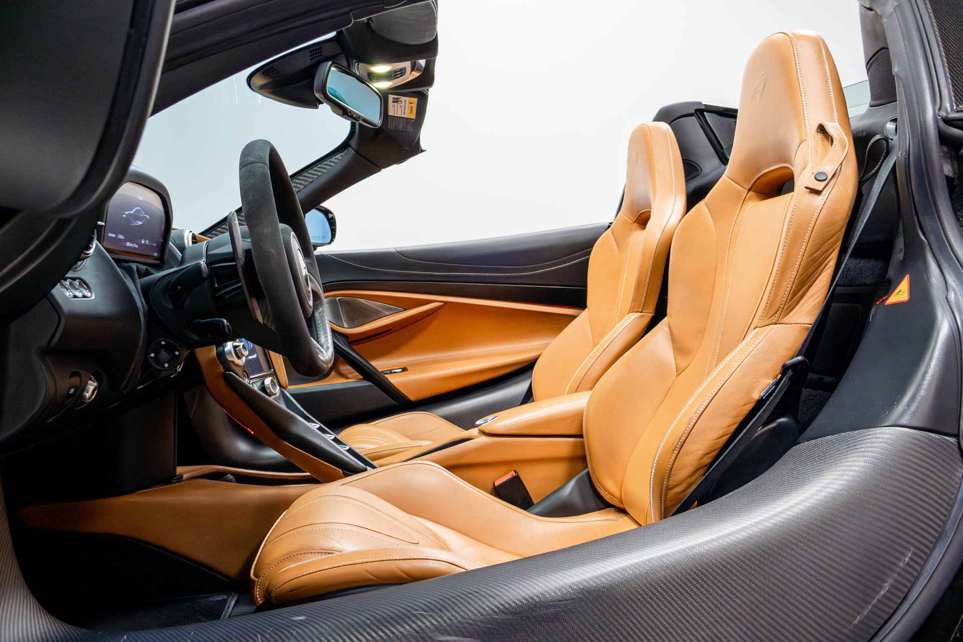 Used 2019 McLaren 720S Luxury RWD image 8