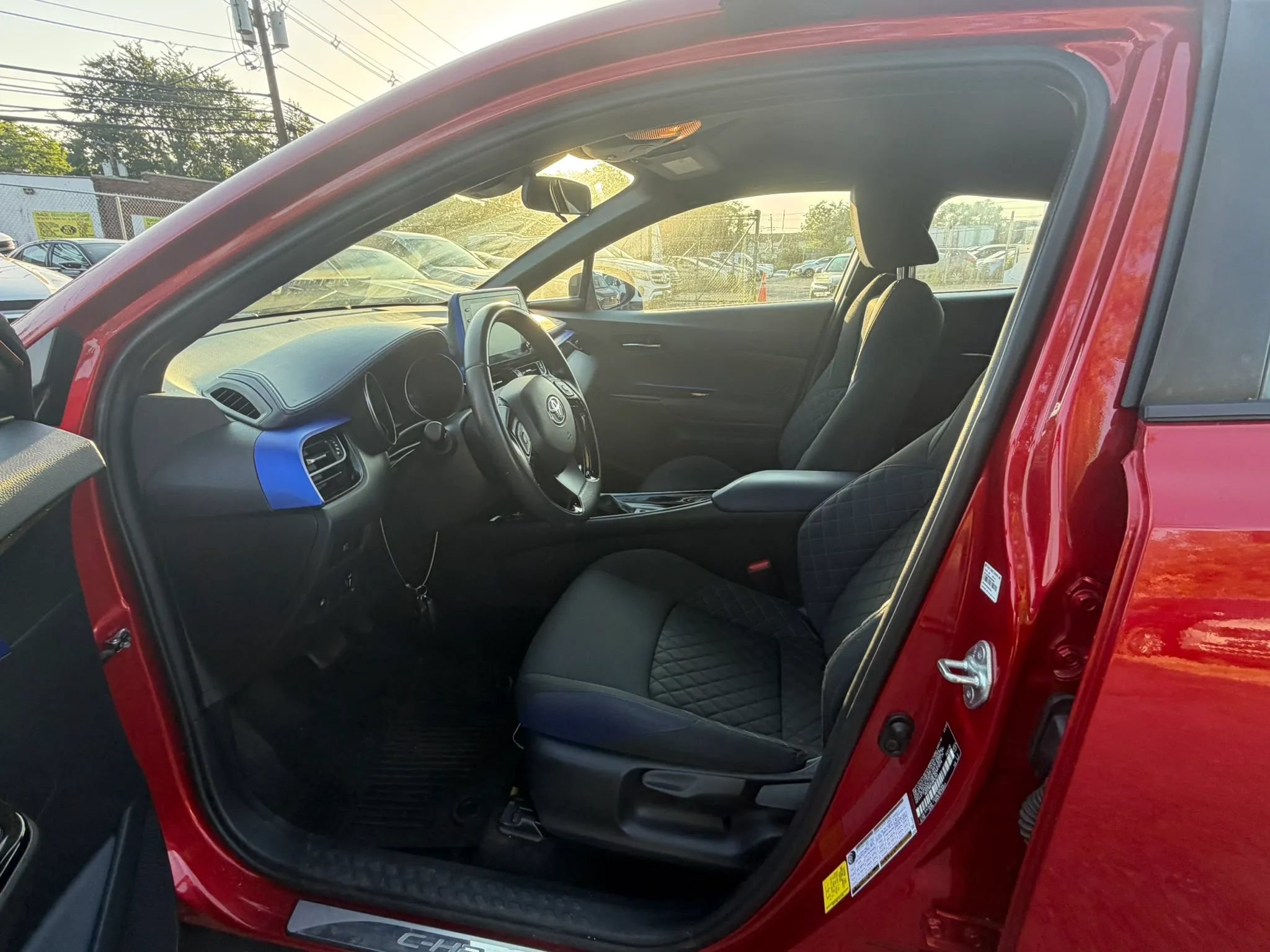 Used 2022 Toyota C-HR XLE FWD image 24