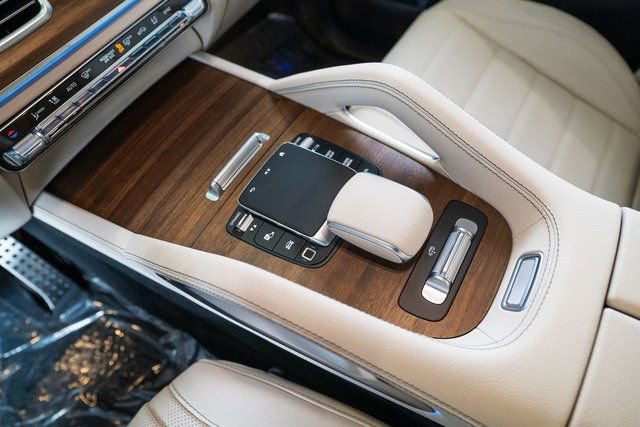 New 2026 Mercedes-Benz GLS 450 4MATIC image 22