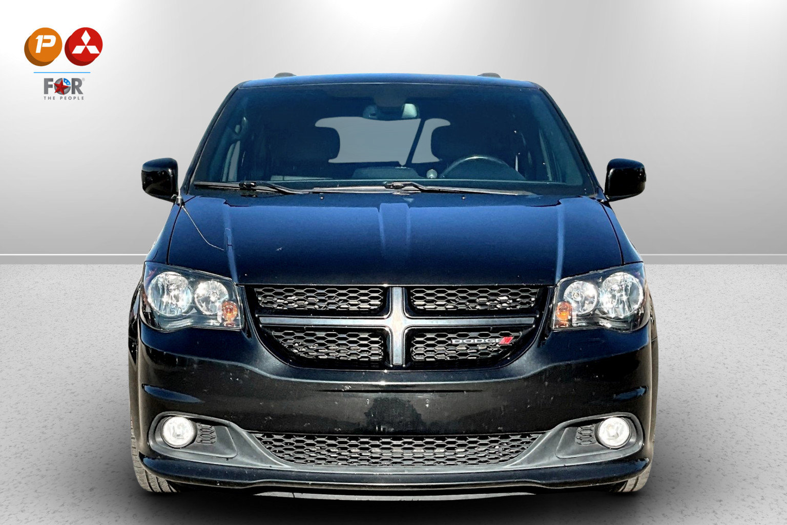 Used 2019 Dodge Grand Caravan GT image 3