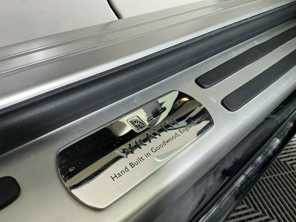 Used 2014 Rolls-Royce Wraith RWD image 30