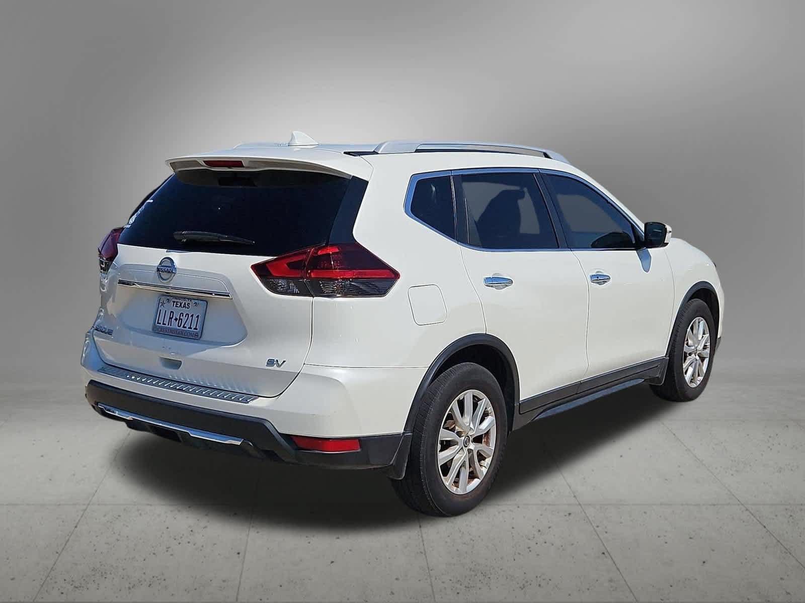 Used 2018 Nissan Rogue SV FWD image 6