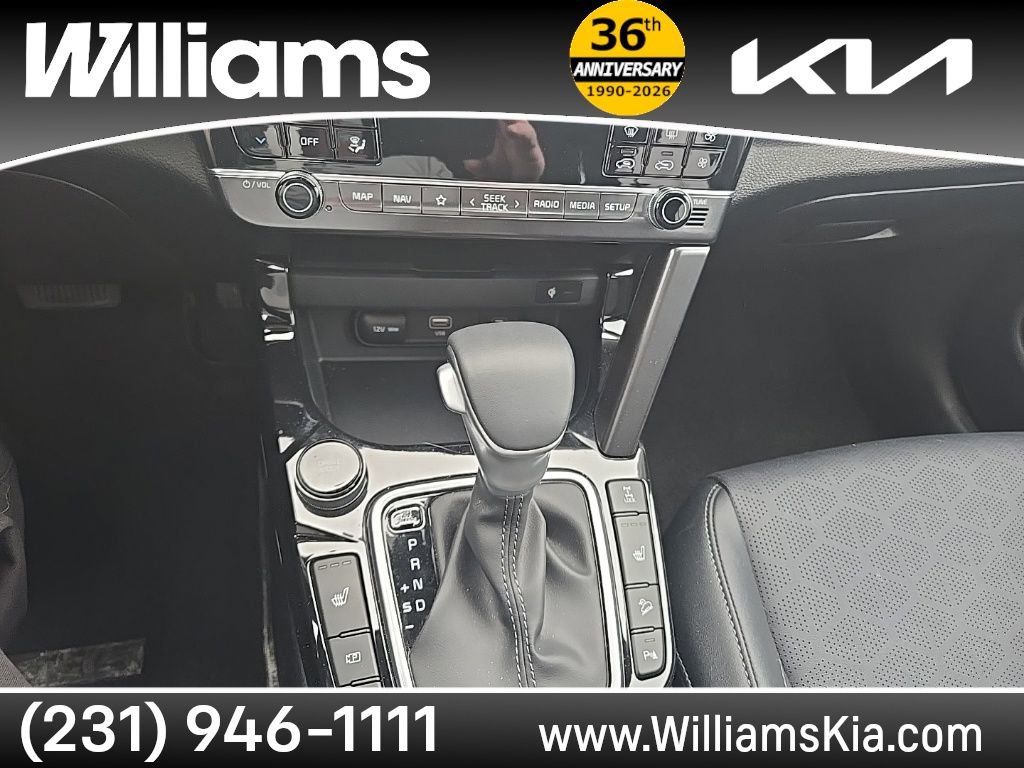 Used 2025 Kia Seltos EX w/ EX Sunroof Package image 12
