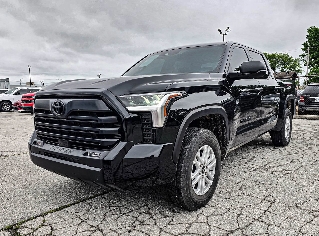 Used 2025 Toyota Tundra SR5 AWD/4WD image 3