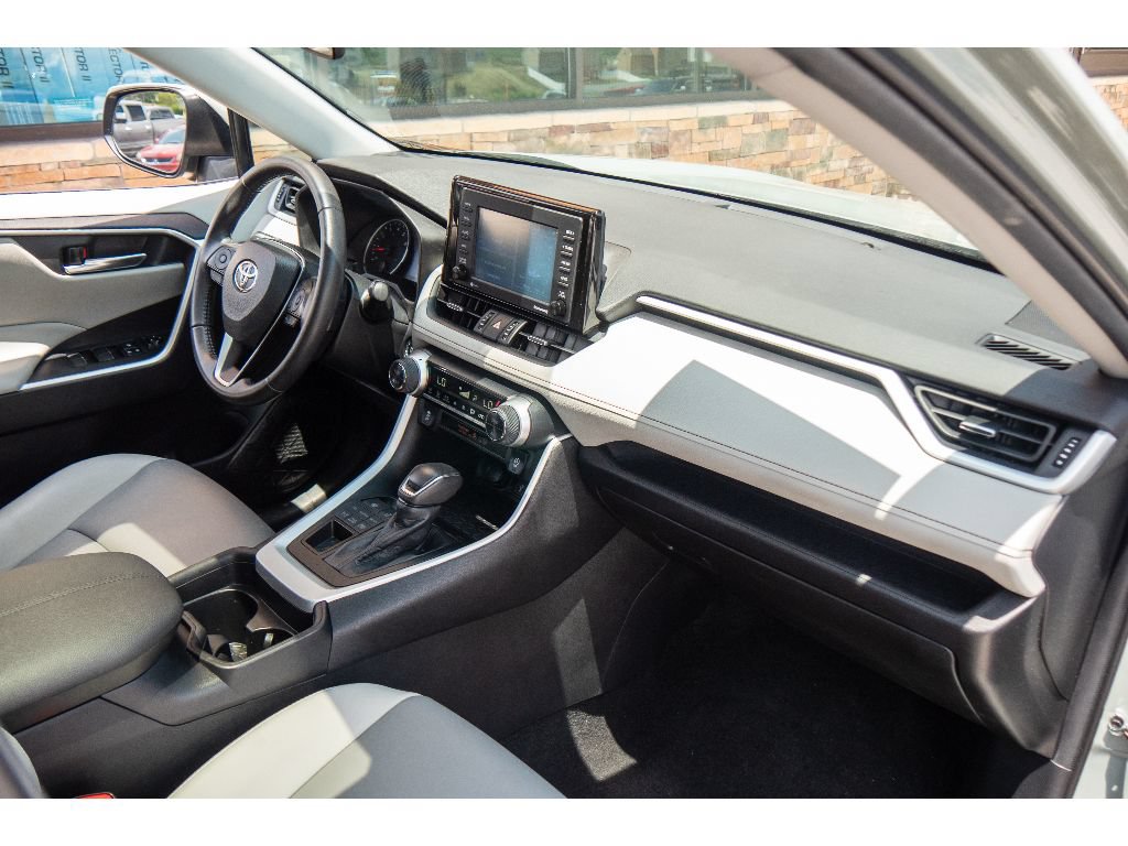 Used 2021 Toyota RAV4 XLE Premium AWD/4WD image 14