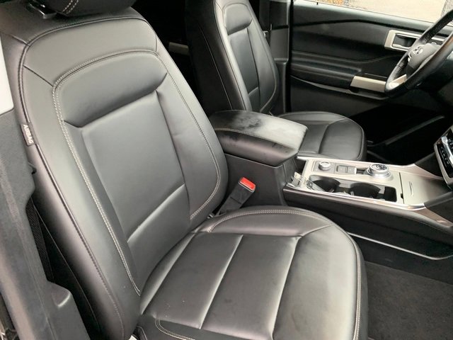 Used 2022 Ford Explorer XLT w/ Equipment Group 202A image 12