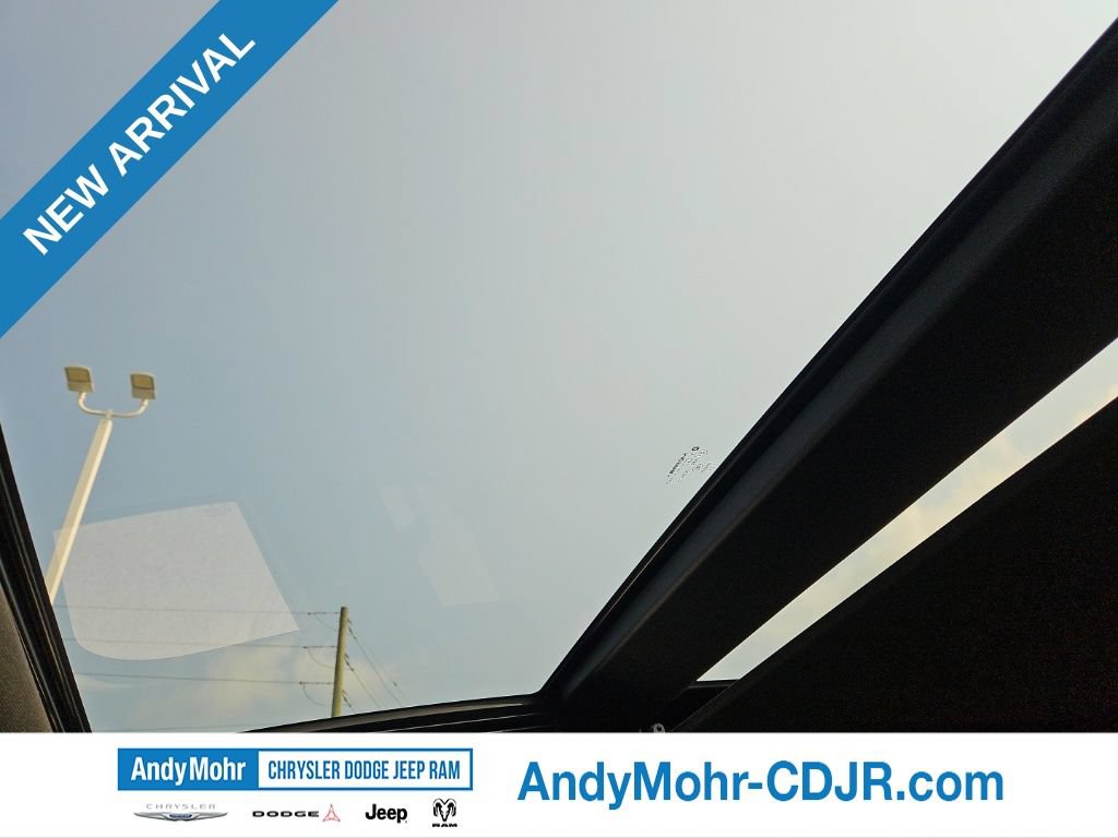 Used 2023 Chrysler Pacifica Limited w/ Uconnect Theater Family Group AWD/4WD image 12