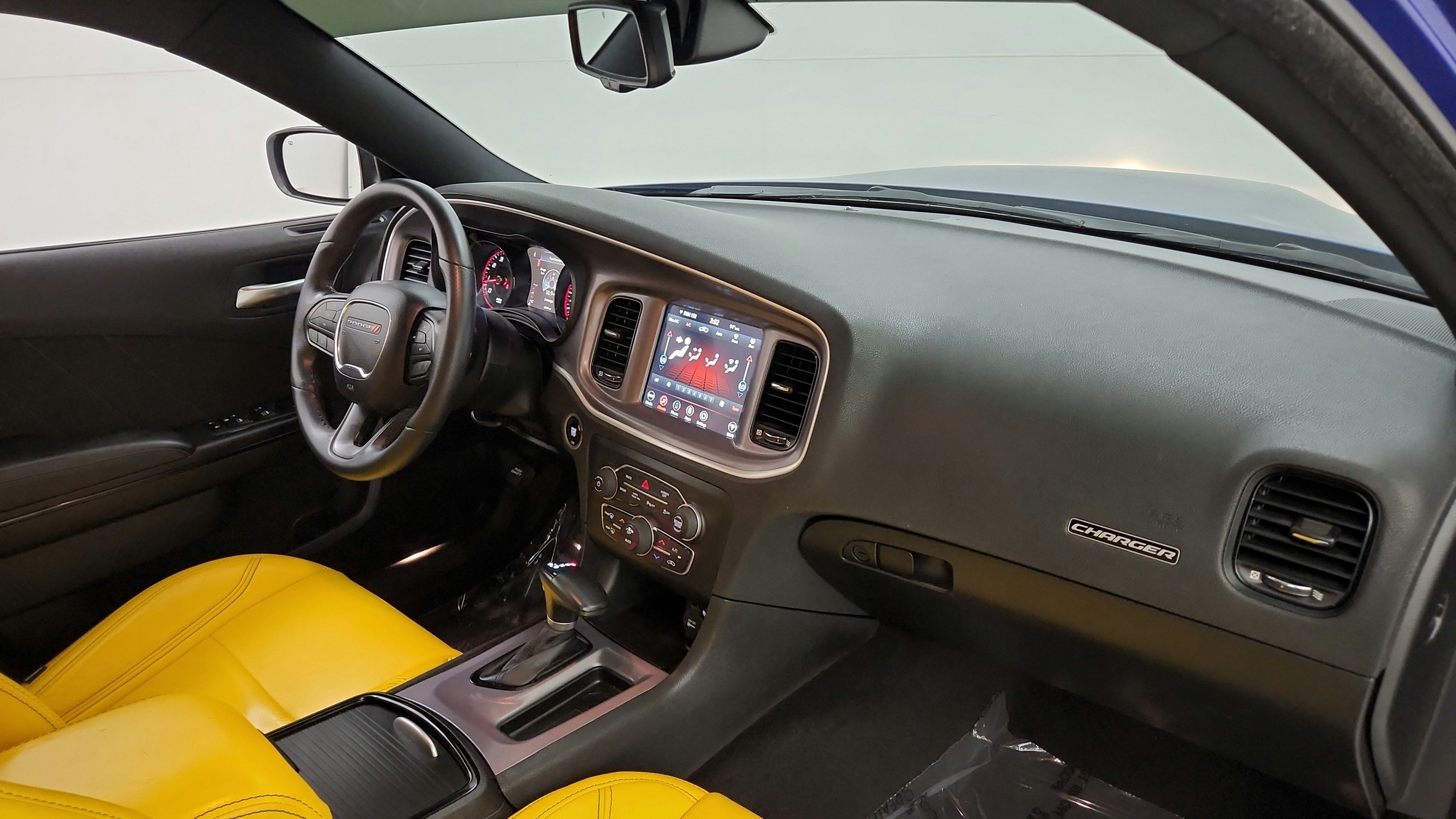 Used 2022 Dodge Charger R/T w/ Blacktop Package RWD image 30