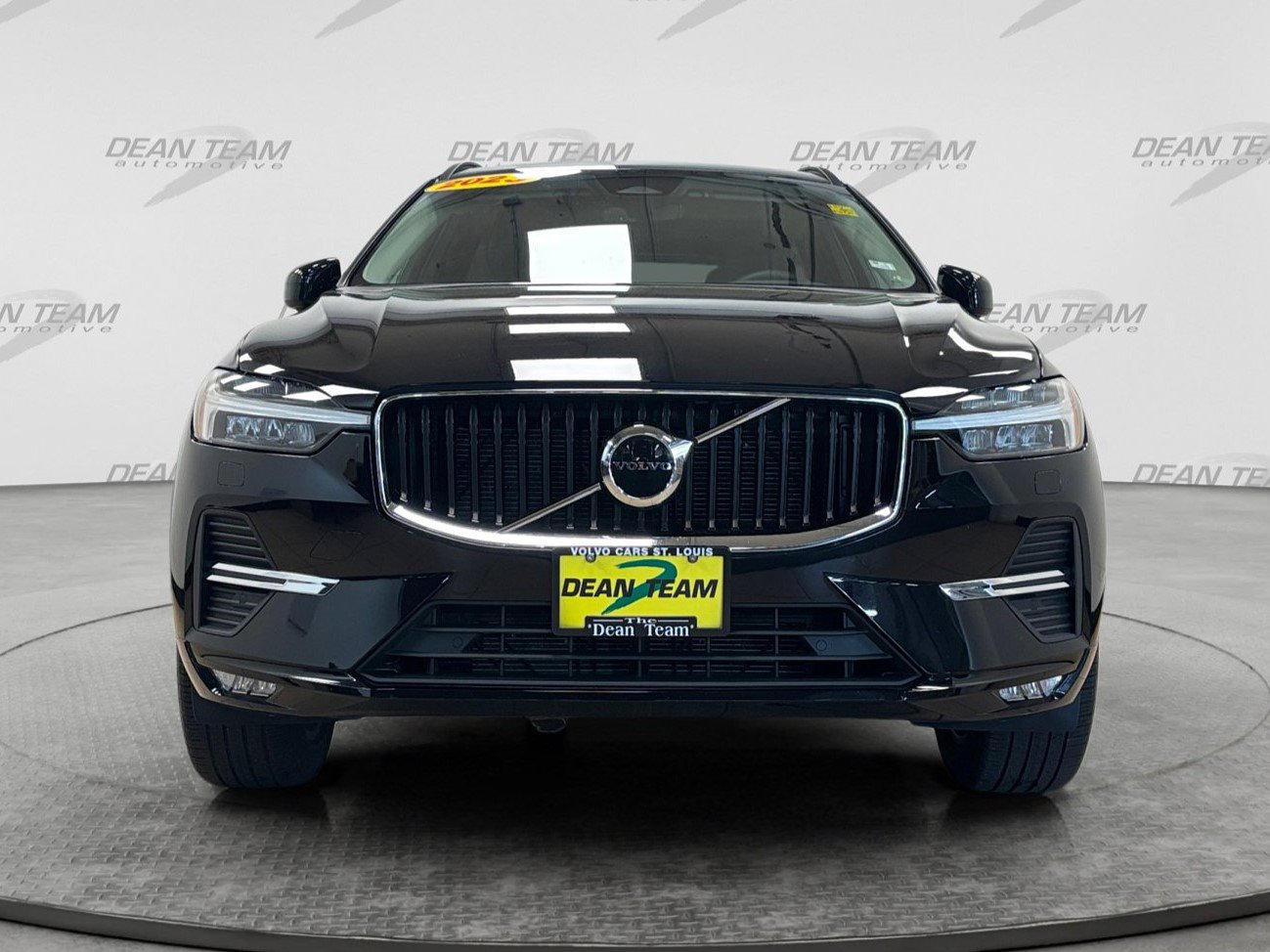 Used 2023 Volvo XC60 B5 Core w/ Climate Package FWD image 7