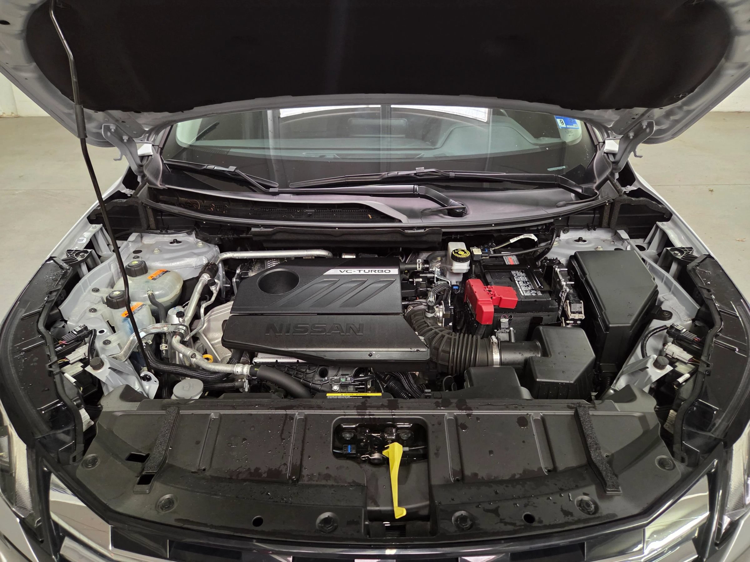 Used 2025 Nissan Rogue SV FWD image 41