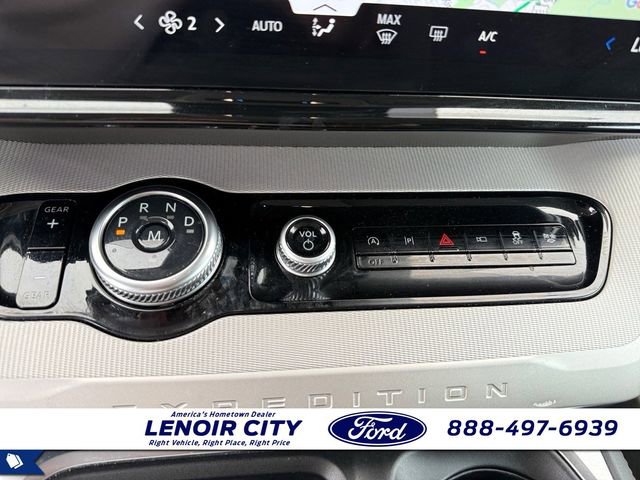 Used 2025 Ford Expedition Active RWD image 24