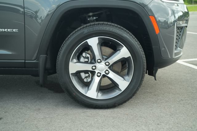 New 2026 Jeep Grand Cherokee L Limited w/ Luxury Tech Group II AWD/4WD image 49