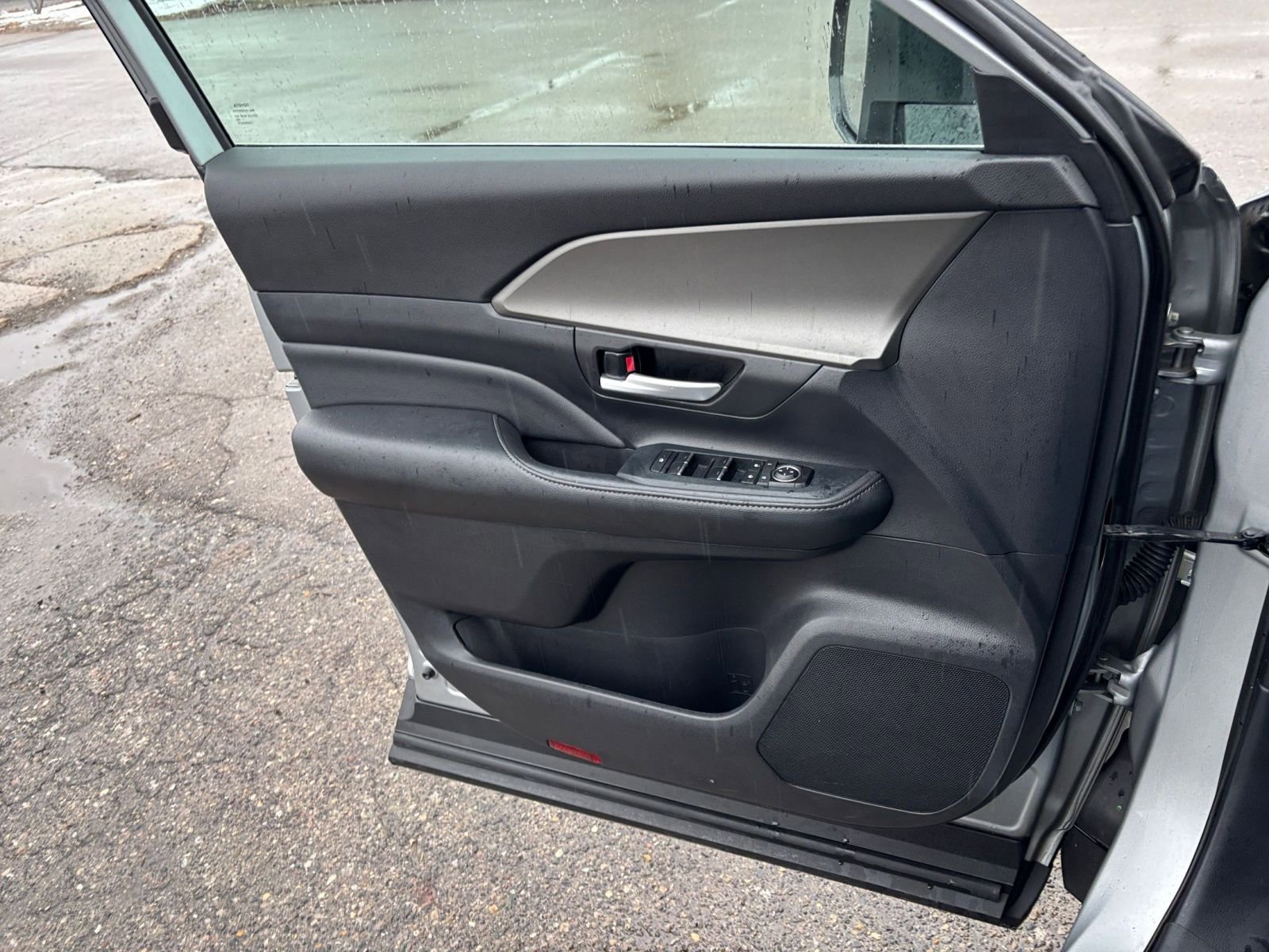 Used 2024 Toyota Grand Highlander XLE image 18