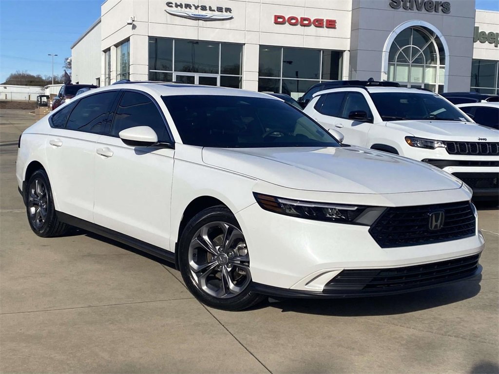 Used 2023 Honda Accord EX image 36