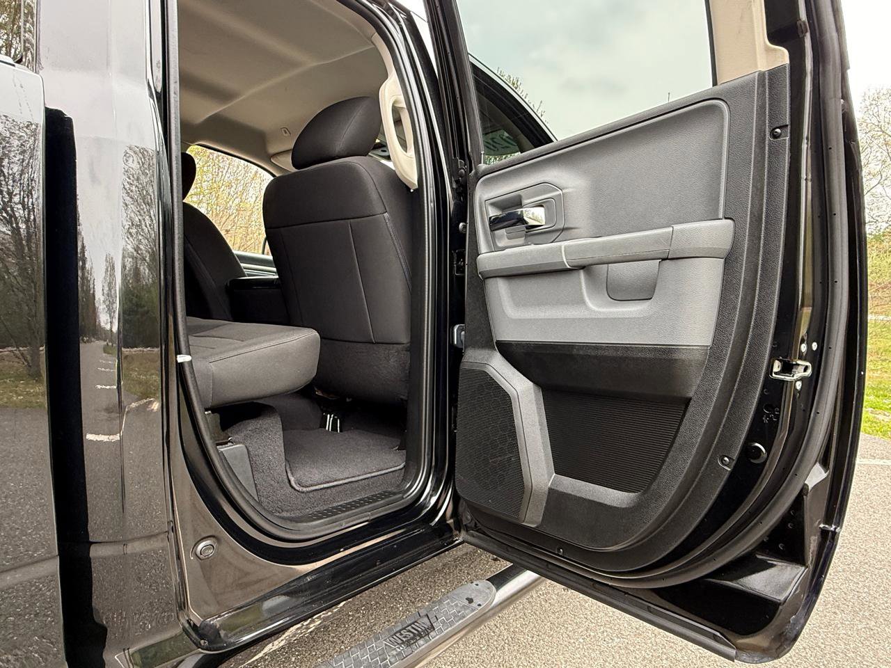 Used 2020 RAM 1500 Classic Warlock w/ Electronics Group AWD/4WD image 29