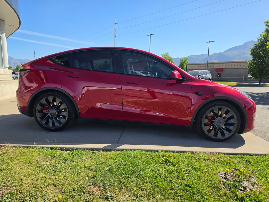 Used 2023 Tesla Model Y Performance AWD/4WD image 4
