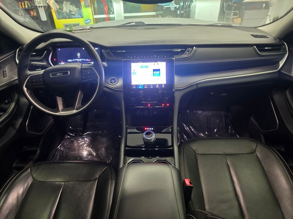 Used 2022 Jeep Grand Cherokee Limited RWD image 34