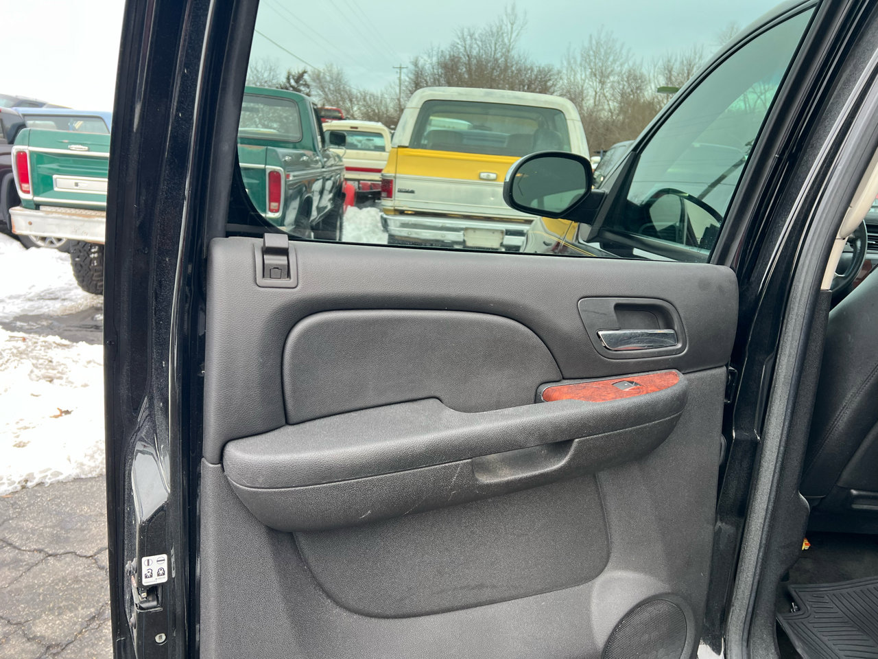 Used 2013 Chevrolet Avalanche LTZ image 13