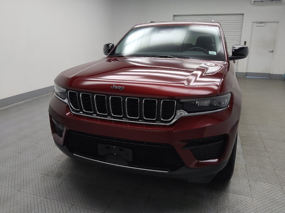 Used 2023 Jeep Grand Cherokee Laredo w/ Luxury Tech Group I AWD/4WD image 15
