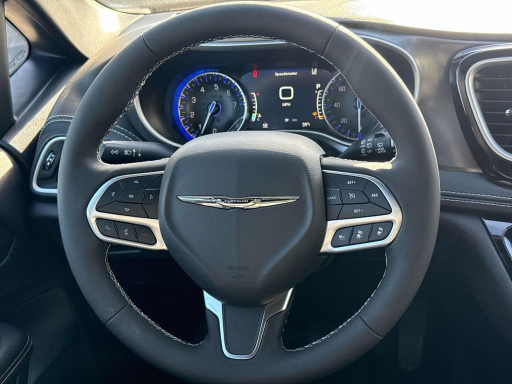 New 2026 Chrysler Pacifica Select FWD image 12