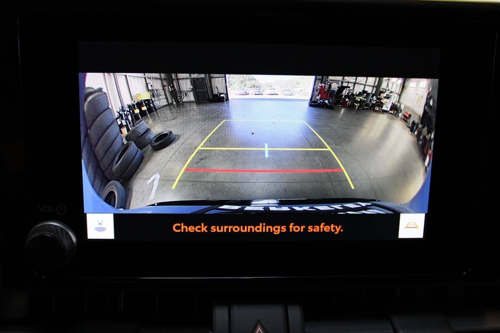 Used 2025 Toyota RAV4 SE AWD/4WD image 20