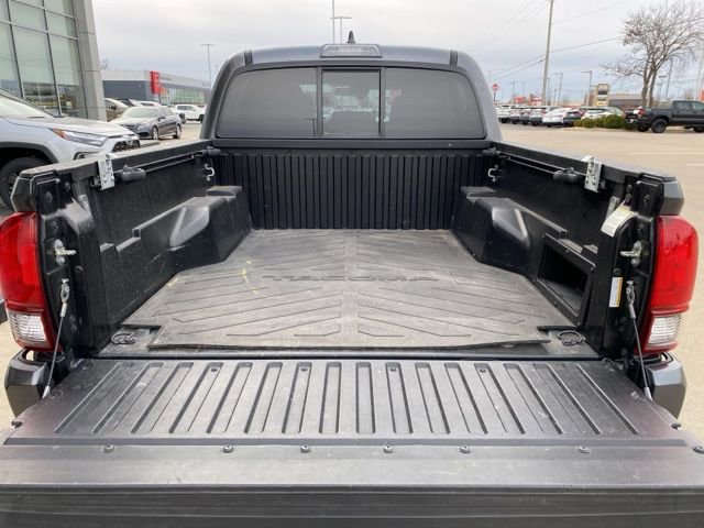 Used 2020 Toyota Tacoma SR image 5