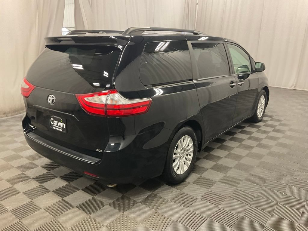 Used 2015 Toyota Sienna XLE FWD image 7