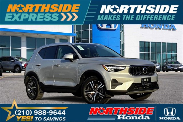 Used 2025 Volvo XC40 B5 Core w/ Protection Package Premier