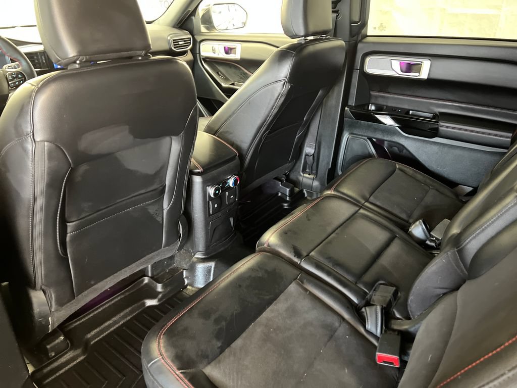 Used 2023 Ford Explorer ST-Line w/ Class IV Trailer Tow Package AWD/4WD image 35