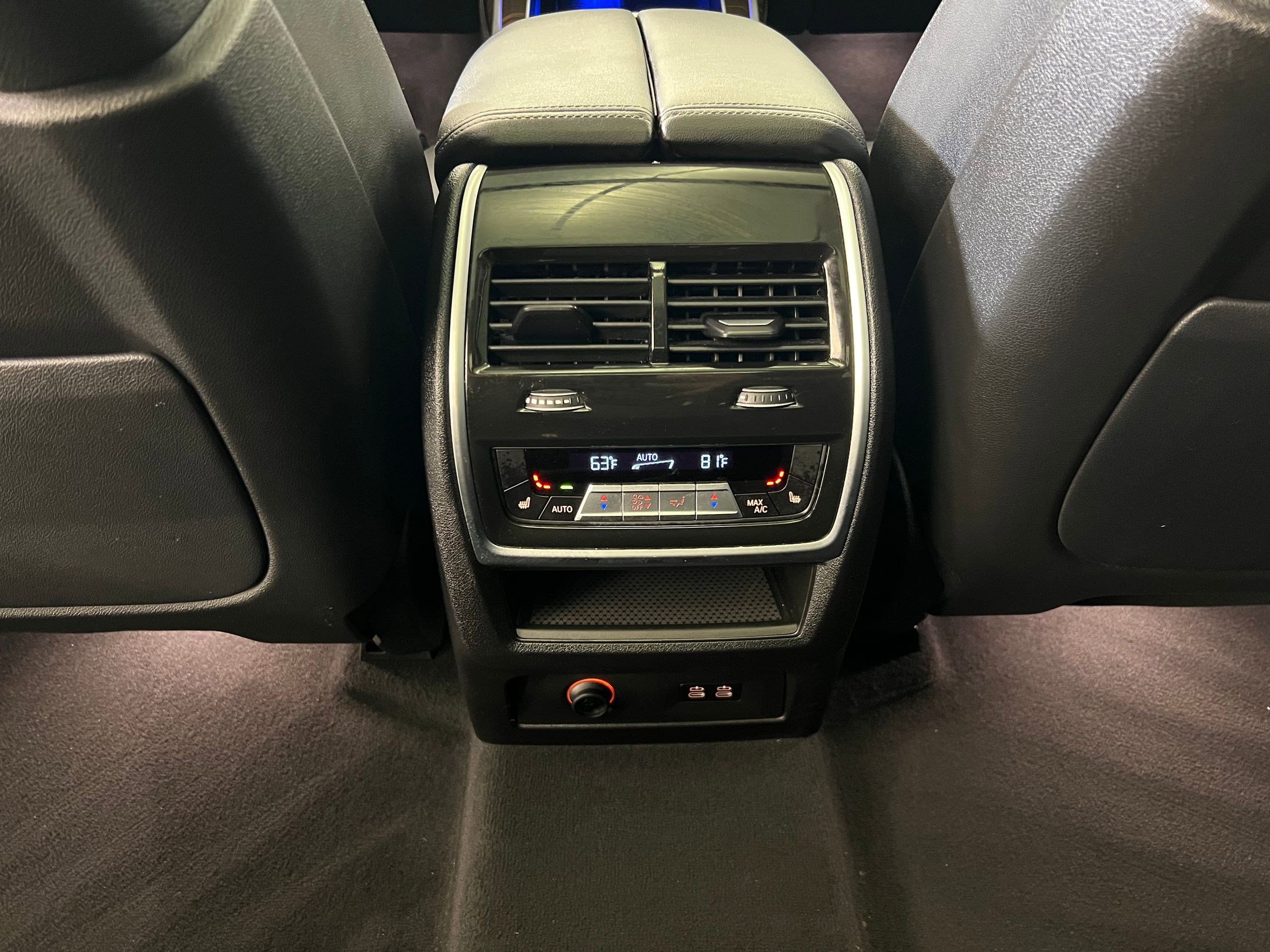 Used 2025 BMW X7 xDrive40i w/ Premium Package image 35