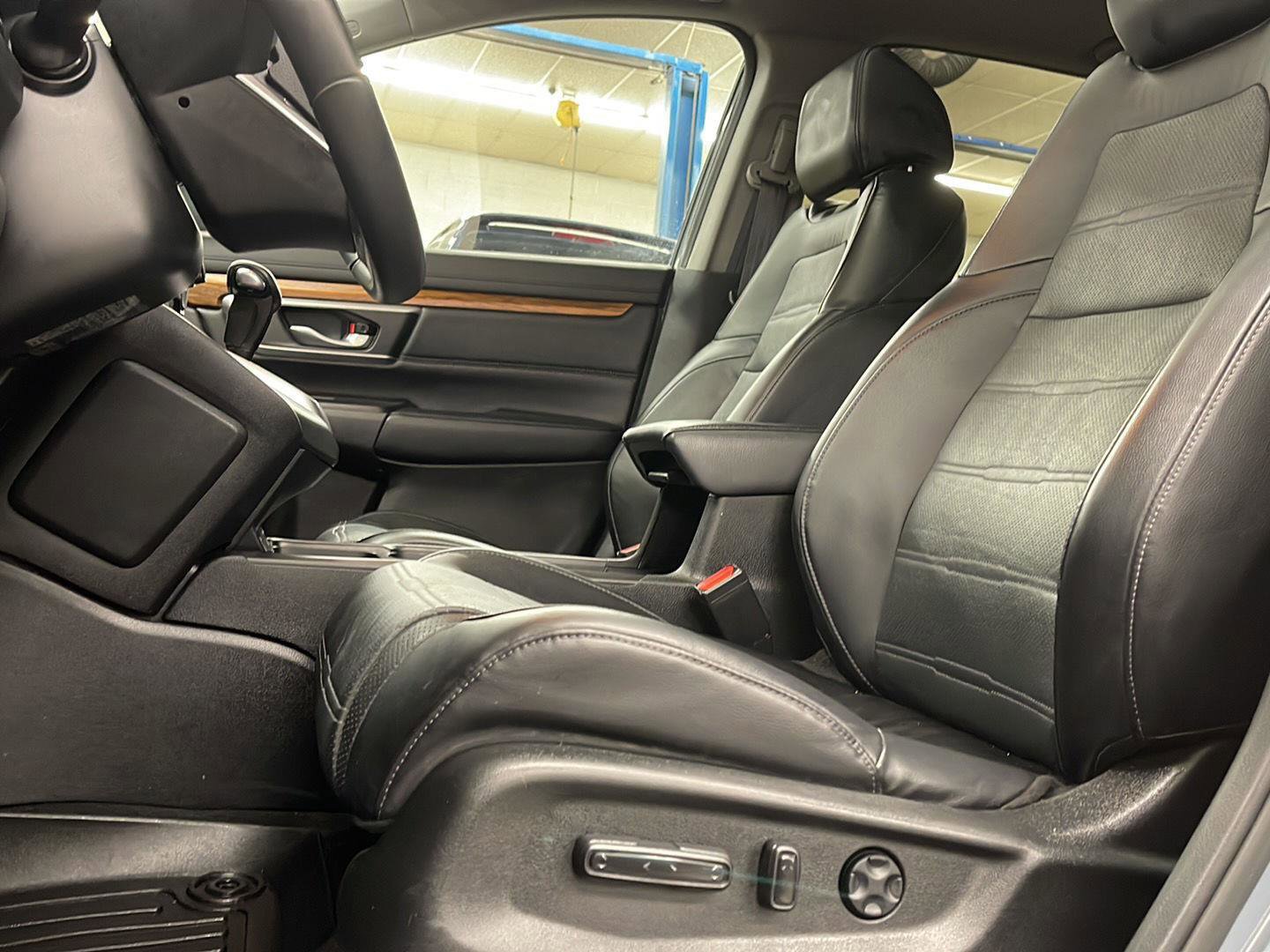 Used 2021 Honda CR-V EX-L image 11