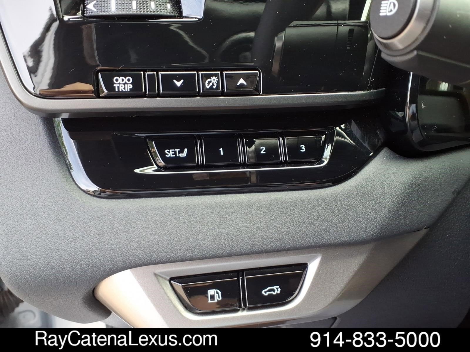 Used 2024 Lexus RX 350 Premium w/ Accessory Package (Z1) AWD/4WD image 11