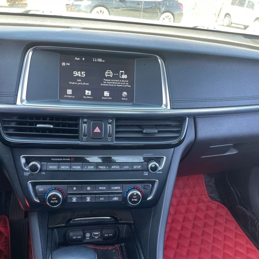 Used 2018 Kia Optima SX image 9