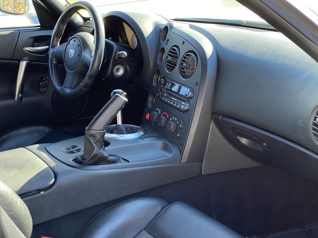 Used 2003 Dodge Viper SRT-10 image 23