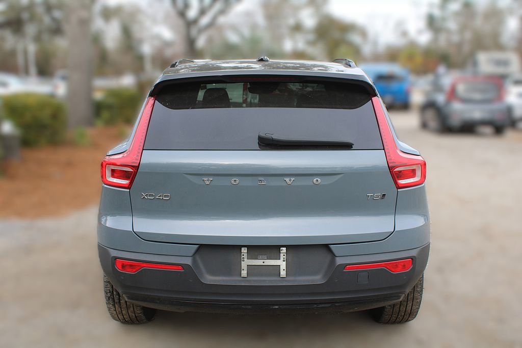Used 2021 Volvo XC40 T5 R-Design image 8