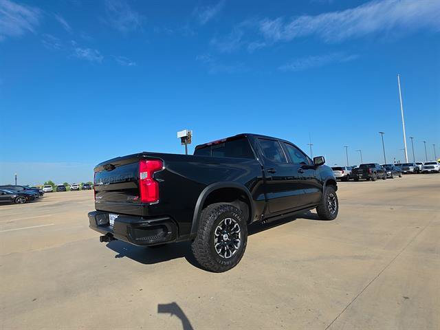 Used 2025 Chevrolet Silverado 1500 ZR2 w/ Technology Package AWD/4WD image 6