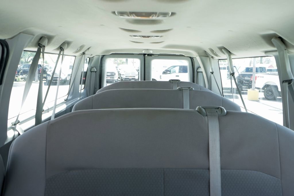 Used 2014 Ford E-350 and Econoline 350 XLT RWD image 30
