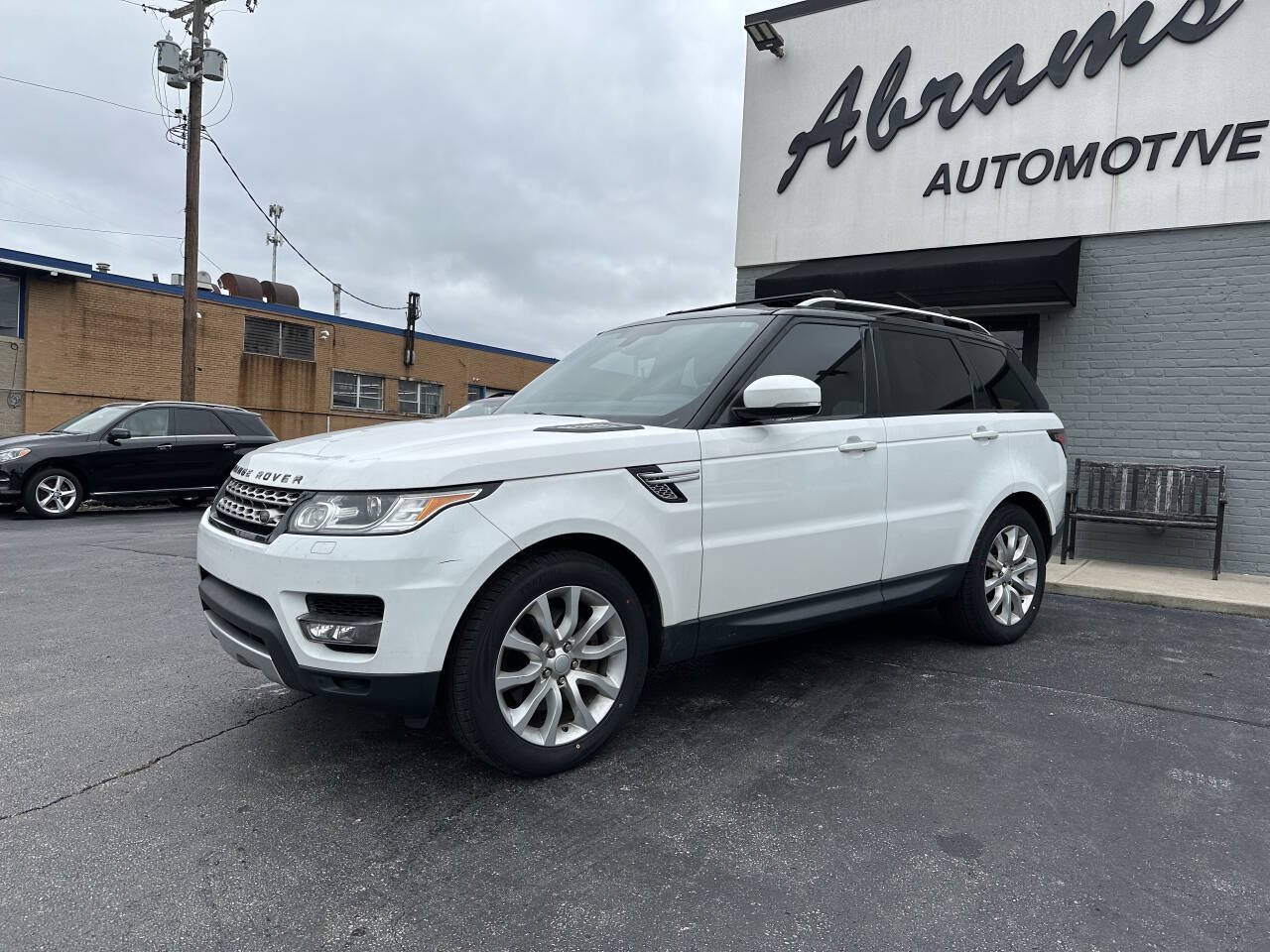Used 2016 Land Rover Range Rover Sport HSE AWD/4WD image 1